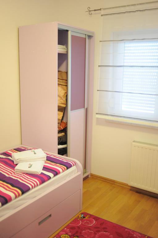 Apartmani Spoljar Zupanja Bagian luar foto