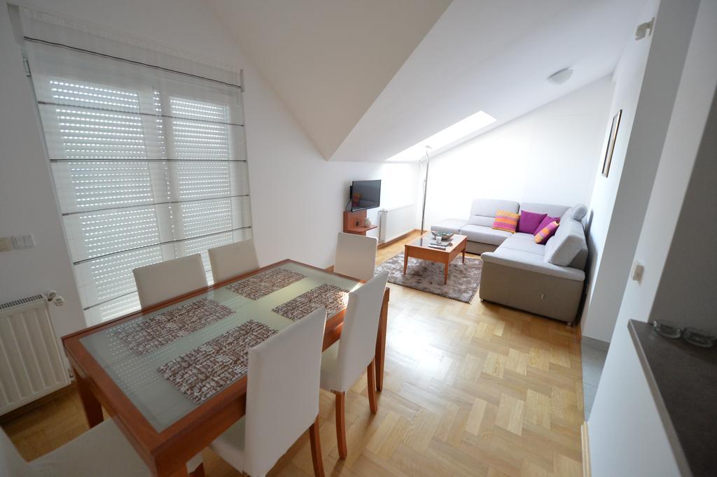 Apartmani Spoljar Zupanja Bagian luar foto